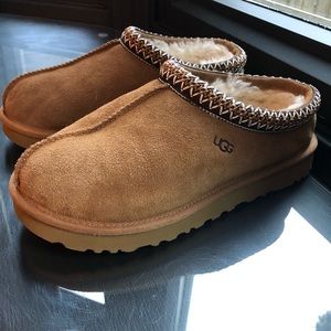 Ugg Tasman slippers size 8